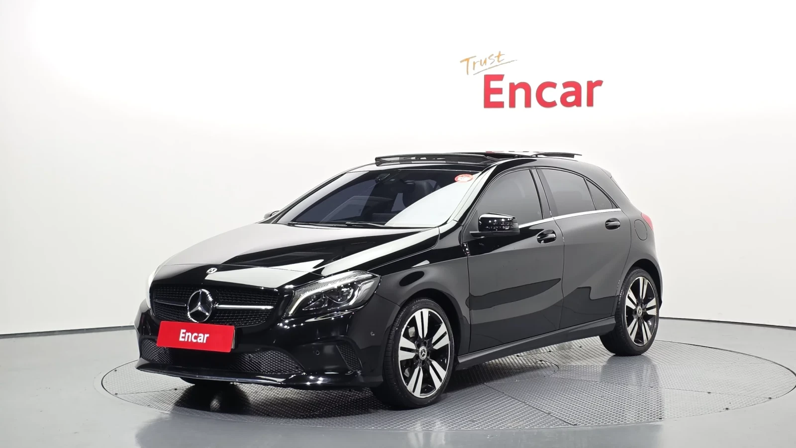 Mercedes-Benz A 200 AMG Line * Подгрев * Шибедах * Start Stop