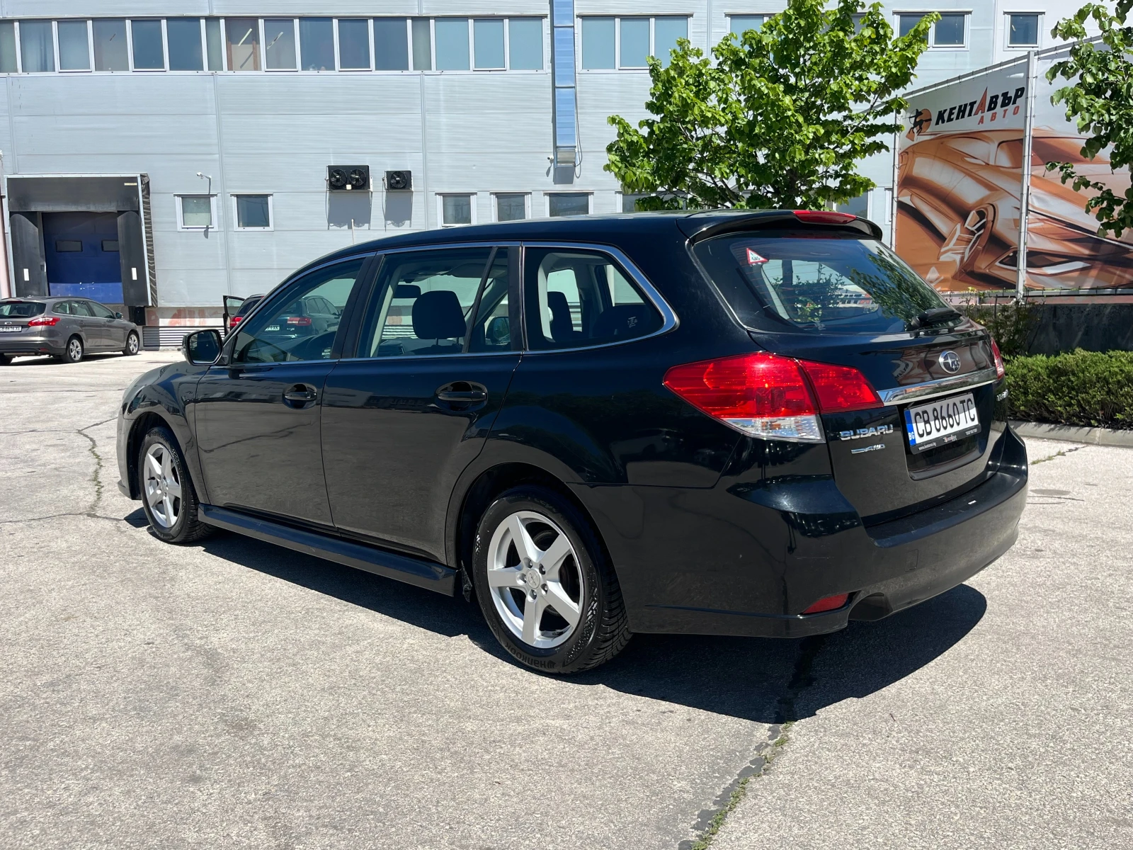 Subaru Legacy 2.0i Газ/бензин, снимка 3 - Автомобили и джипове - 54553941