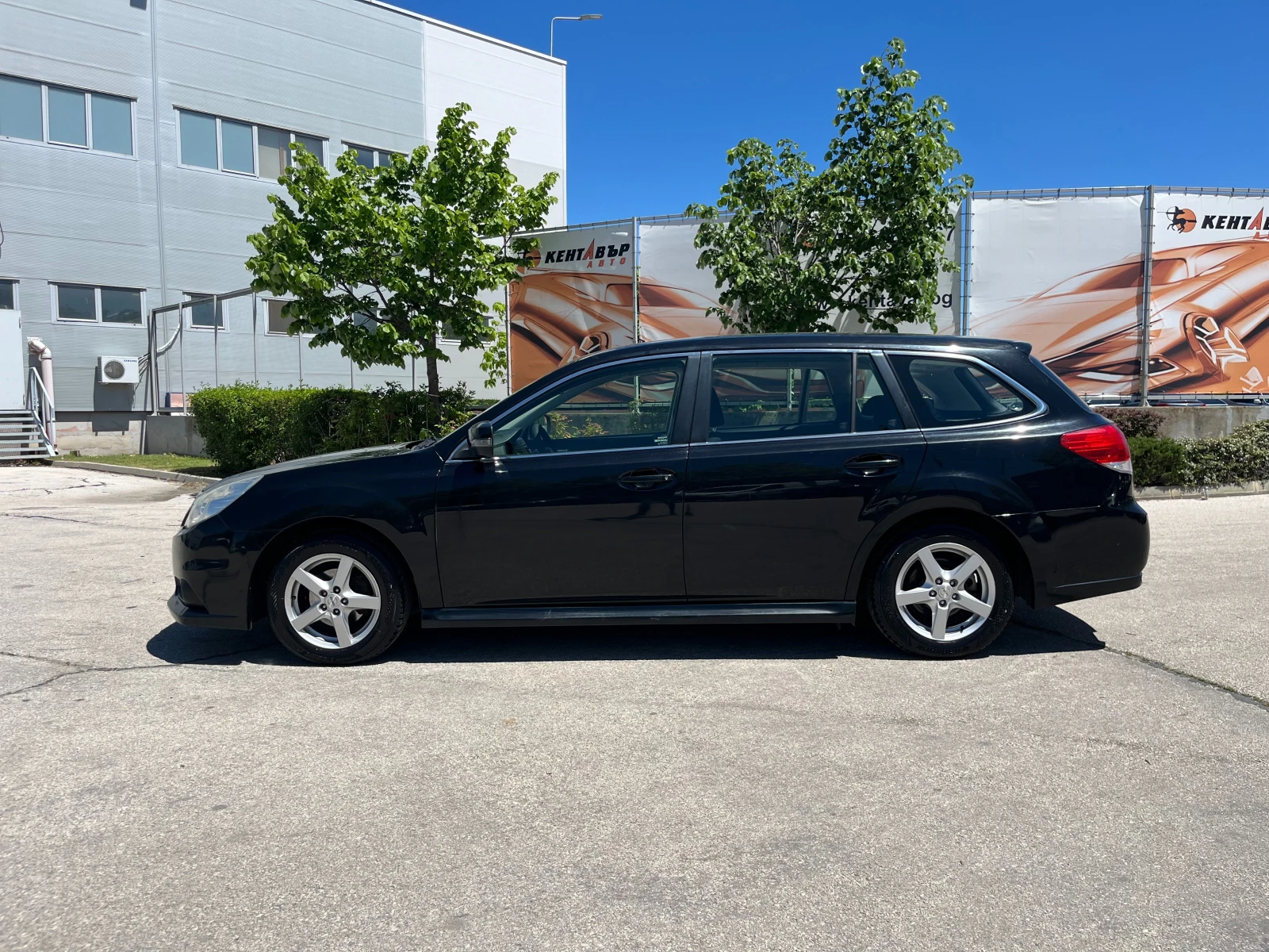 Subaru Legacy 2.0i Газ/бензин, снимка 2 - Автомобили и джипове - 54553941