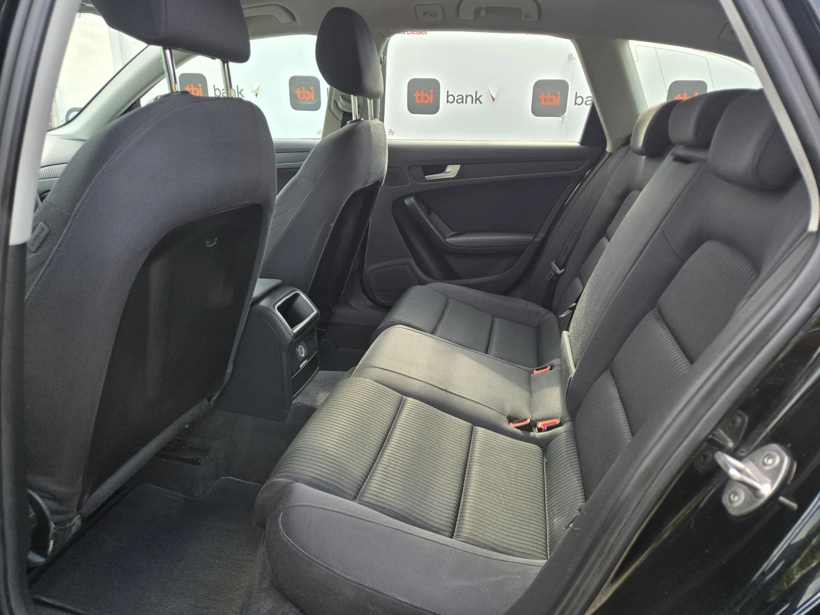 Audi A4 2.0TDI-143КС= АВТОМАТ= АВТОПИЛОТ= ЕЛ.БАГАЖНИК, снимка 9 - Автомобили и джипове - 54610668