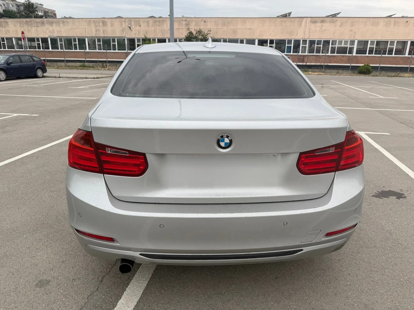 BMW 320 АВТОМАТИК* LED* 16:9* НАВИ* 190кс, снимка 7 - Автомобили и джипове - 55015319