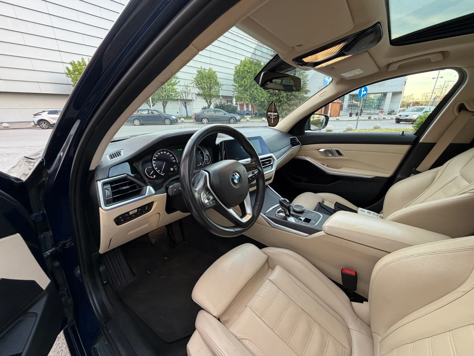 BMW 320 БАРТЕР* АВТОМАТИК* LED* 16:9* НАВИ* 190кс, снимка 8 - Автомобили и джипове - 55015319