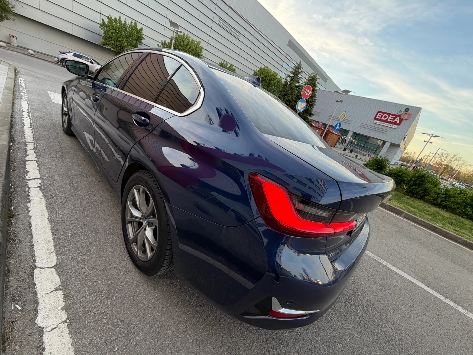 BMW 320 БАРТЕР* АВТОМАТИК* LED* 16:9* НАВИ* 190кс, снимка 4 - Автомобили и джипове - 55015319