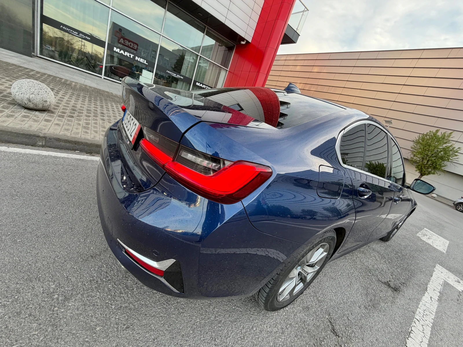 BMW 320 БАРТЕР* АВТОМАТИК* LED* 16:9* НАВИ* 190кс, снимка 6 - Автомобили и джипове - 55015319