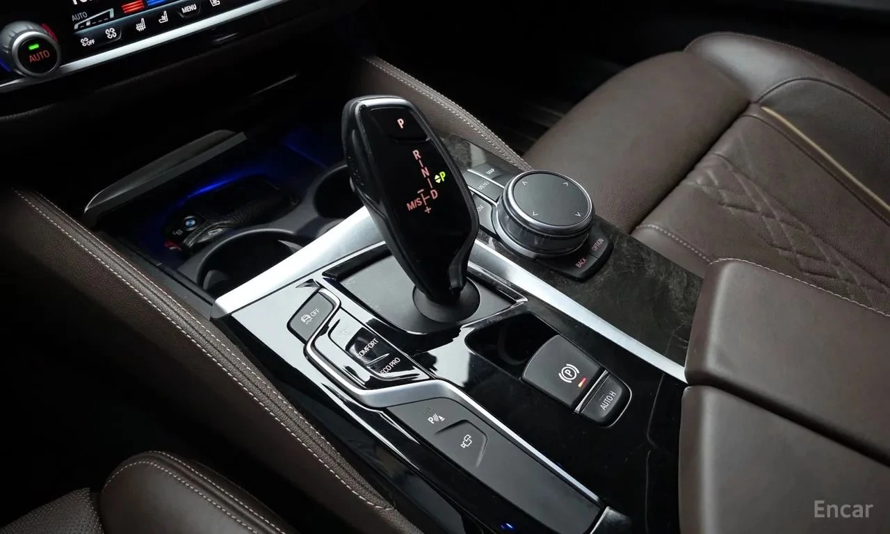 BMW 530 530d Luxury Plus * 360 * ОБДУХВАНЕ * АВТОКРЕДИТ * , снимка 9 - Автомобили и джипове - 55927368