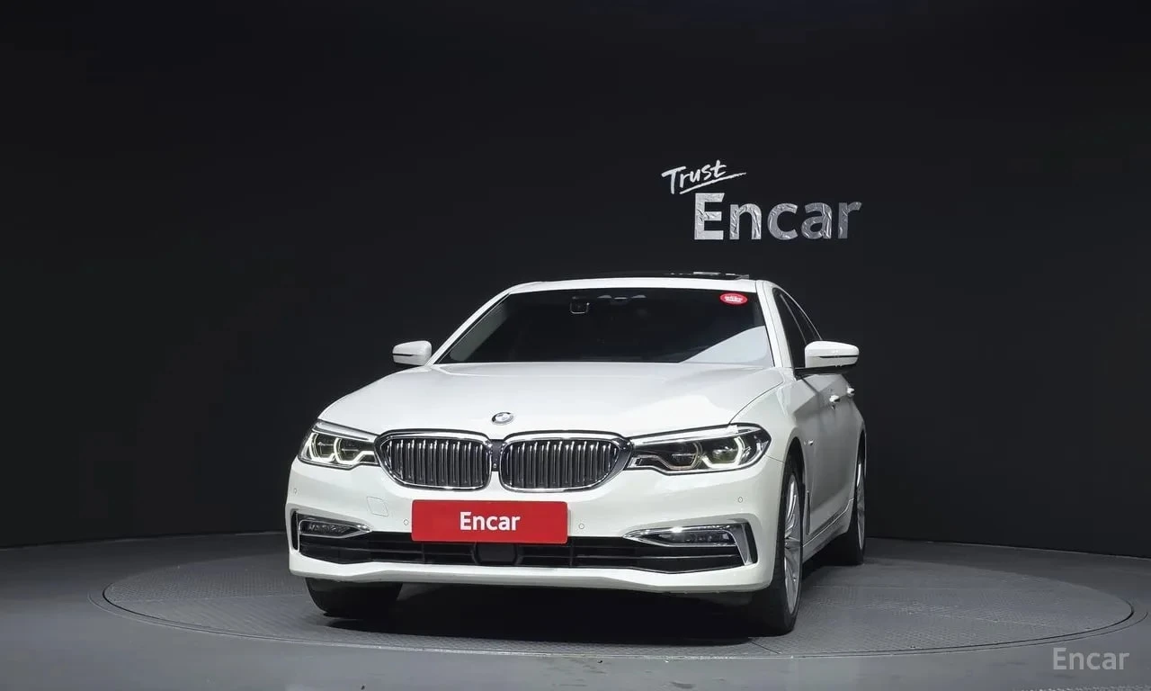 BMW 530 530d Luxury Plus * 360 * ОБДУХВАНЕ * АВТОКРЕДИТ * , снимка 3 - Автомобили и джипове - 55927368