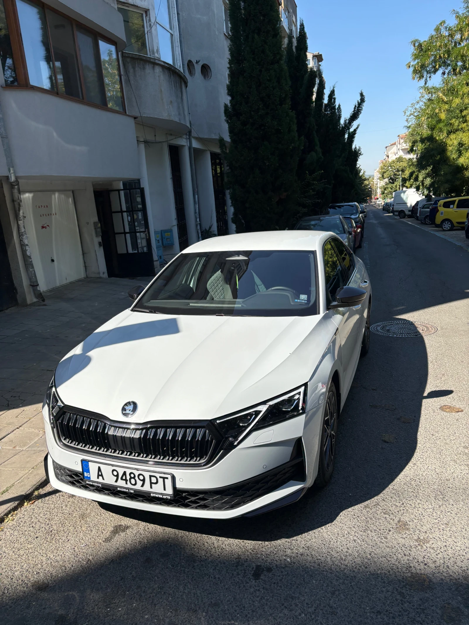 Skoda Octavia Sportive 2.0tdi dag, снимка 1 - Автомобили и джипове - 56167747