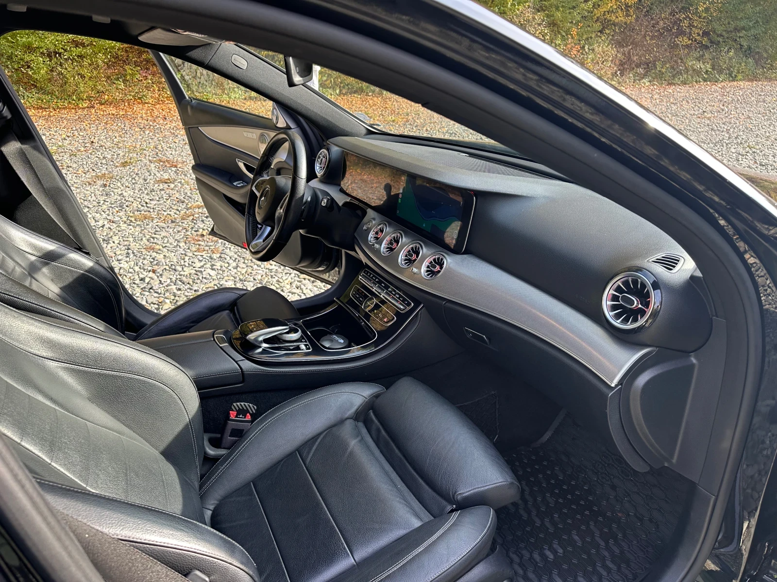 Mercedes-Benz E 220, снимка 8 - Автомобили и джипове - 56648538