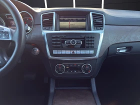 Mercedes-Benz ML 350 D* 4M* AMG* HARMAN KARDON* AIRMATIC* ОБДУХВАНЕ* PA, снимка 12