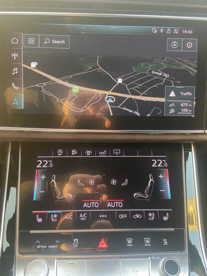 Audi Q8 5.0TDI/Quattro/LAZER/NAVI/TV/B&O/Full !!!, снимка 10 - Автомобили и джипове - 41870562