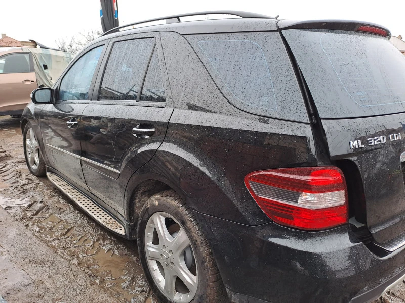 Mercedes-Benz ML 320, снимка 6 - Автомобили и джипове - 47080225