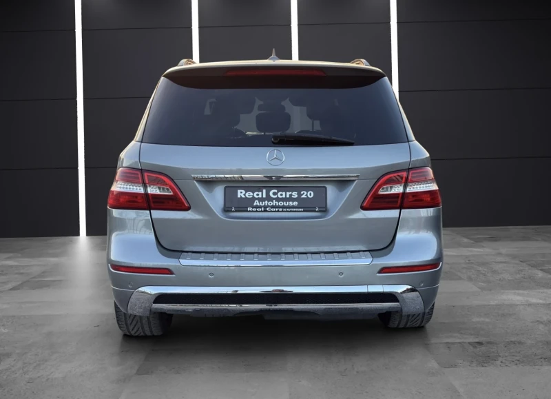 Mercedes-Benz ML 350 D* 4M* AMG* HARMAN KARDON* AIRMATIC* ОБДУХВАНЕ* PA, снимка 5 - Автомобили и джипове - 52121450