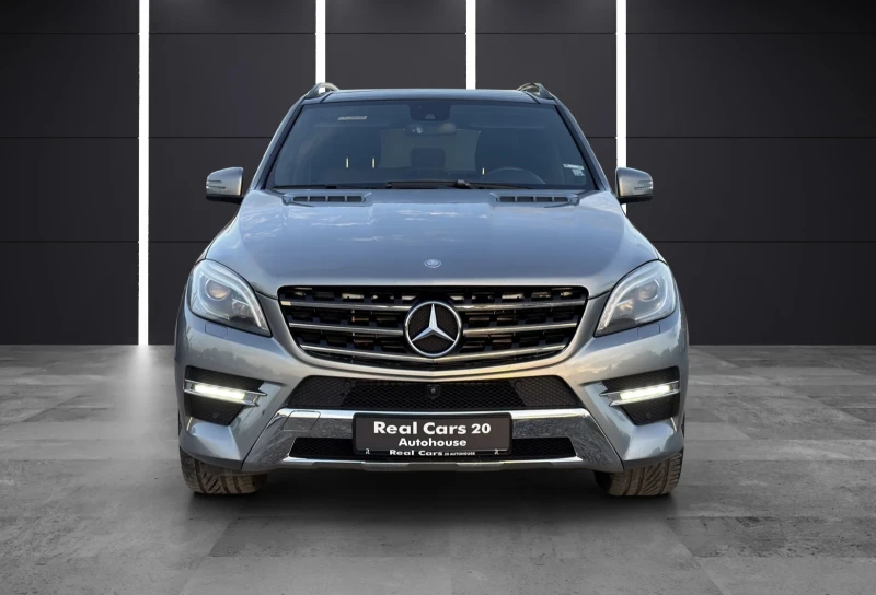 Mercedes-Benz ML 350 D* 4M* AMG* HARMAN KARDON* AIRMATIC* ОБДУХВАНЕ* PA, снимка 2 - Автомобили и джипове - 52121450