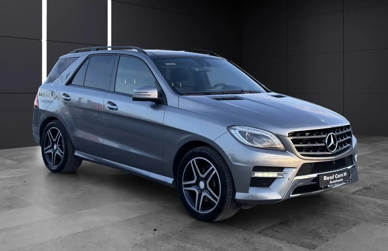 Mercedes-Benz ML 350 D* 4M* AMG* HARMAN KARDON* AIRMATIC* ОБДУХВАНЕ* PA, снимка 3 - Автомобили и джипове - 52121450