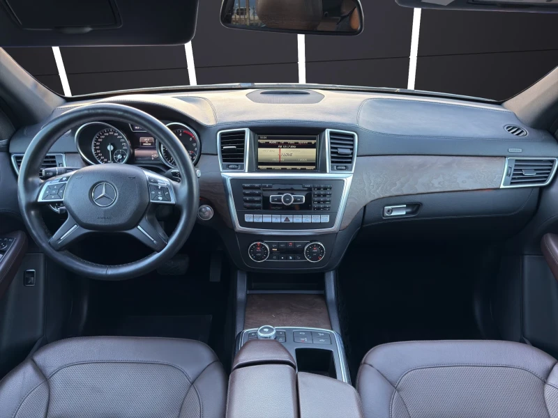 Mercedes-Benz ML 350 D* 4M* AMG* HARMAN KARDON* AIRMATIC* ОБДУХВАНЕ* PA, снимка 14 - Автомобили и джипове - 52121450