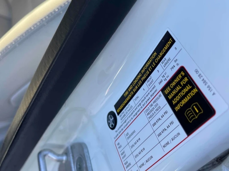 Mercedes-Benz GLA * 250 * CARFAX * БЕЗ ПЪРВОНАЧАЛНА ВНОСКА, снимка 11 - Автомобили и джипове - 53049543