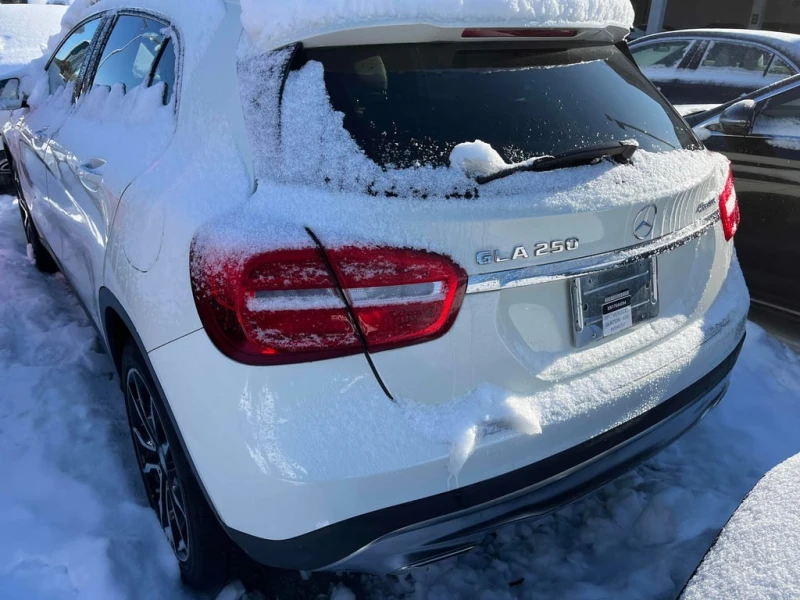 Mercedes-Benz GLA * 250 * CARFAX * БЕЗ ПЪРВОНАЧАЛНА ВНОСКА, снимка 4 - Автомобили и джипове - 53049543