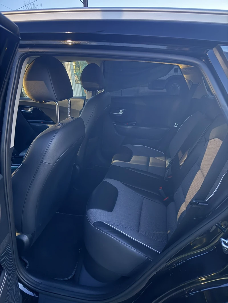 Kia Niro 65KWh DYNAMIC LINE/KIA CONNECT/SOH100%, снимка 10 - Автомобили и джипове - 53156426