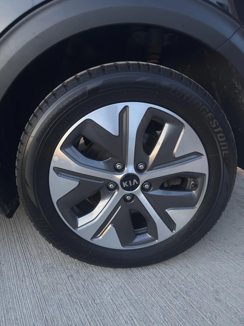 Kia Niro 65KWh DYNAMIC LINE/KIA CONNECT/SOH100%, снимка 15 - Автомобили и джипове - 53156426