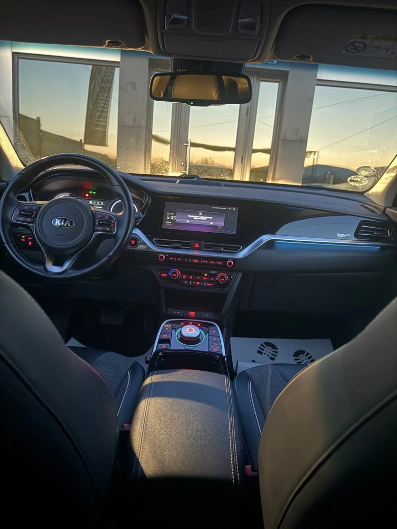 Kia Niro 65KWh DYNAMIC LINE/KIA CONNECT/SOH100%, снимка 8 - Автомобили и джипове - 53156426