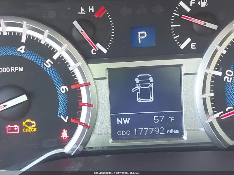 Toyota 4runner 4.0L V-6 DOHC, VVT, 270HP 4X4 Drive, снимка 8 - Автомобили и джипове - 53214837