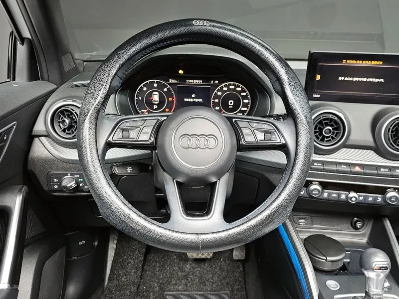 Audi Q2 TDI PREMIUM, снимка 13 - Автомобили и джипове - 54847124