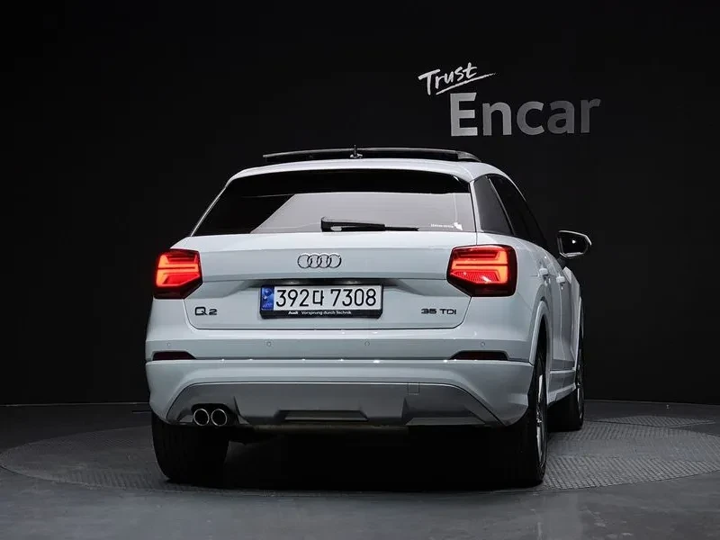 Audi Q2 TDI PREMIUM, снимка 4 - Автомобили и джипове - 54847124