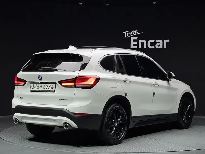 BMW X1 xDrive 18D Advantage, снимка 2 - Автомобили и джипове - 55087645