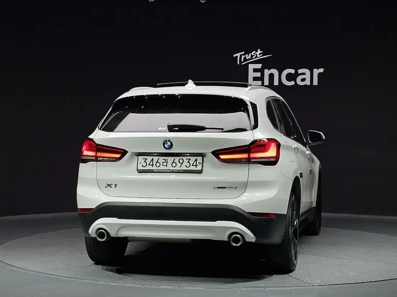 BMW X1 xDrive 18D Advantage, снимка 4 - Автомобили и джипове - 55087645