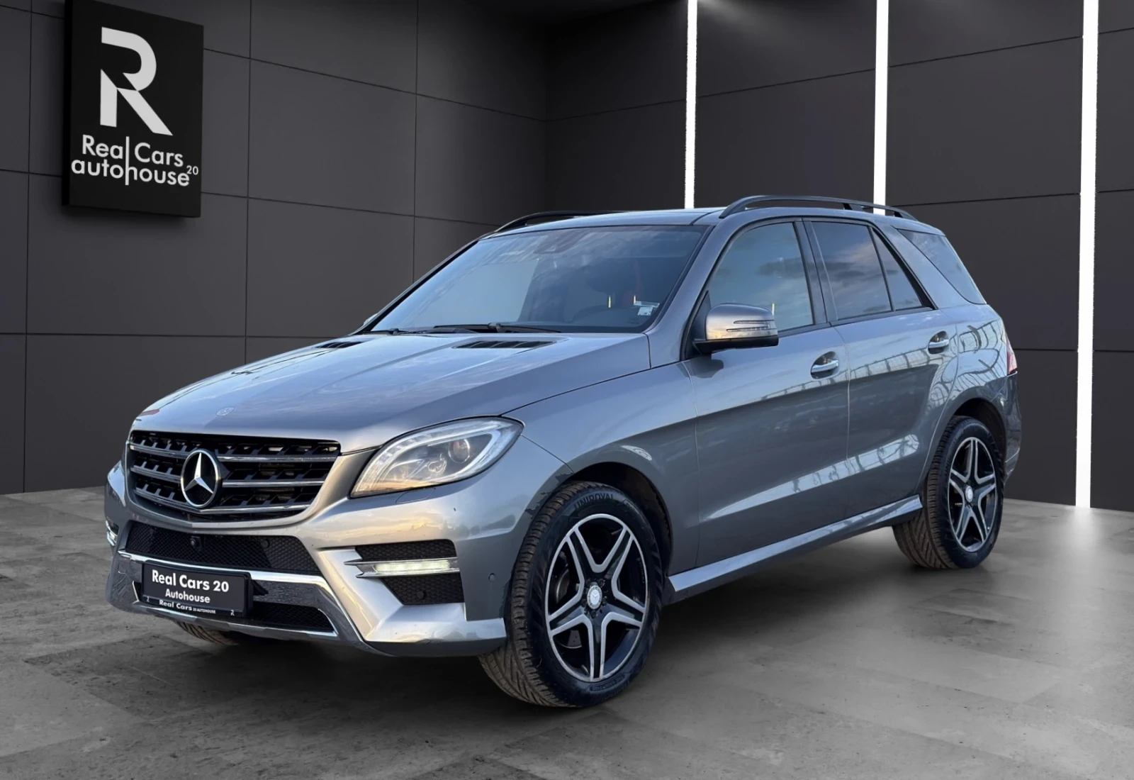 Mercedes-Benz ML 350 D* 4M* AMG* HARMAN KARDON* AIRMATIC* ОБДУХВАНЕ* PA, снимка 1