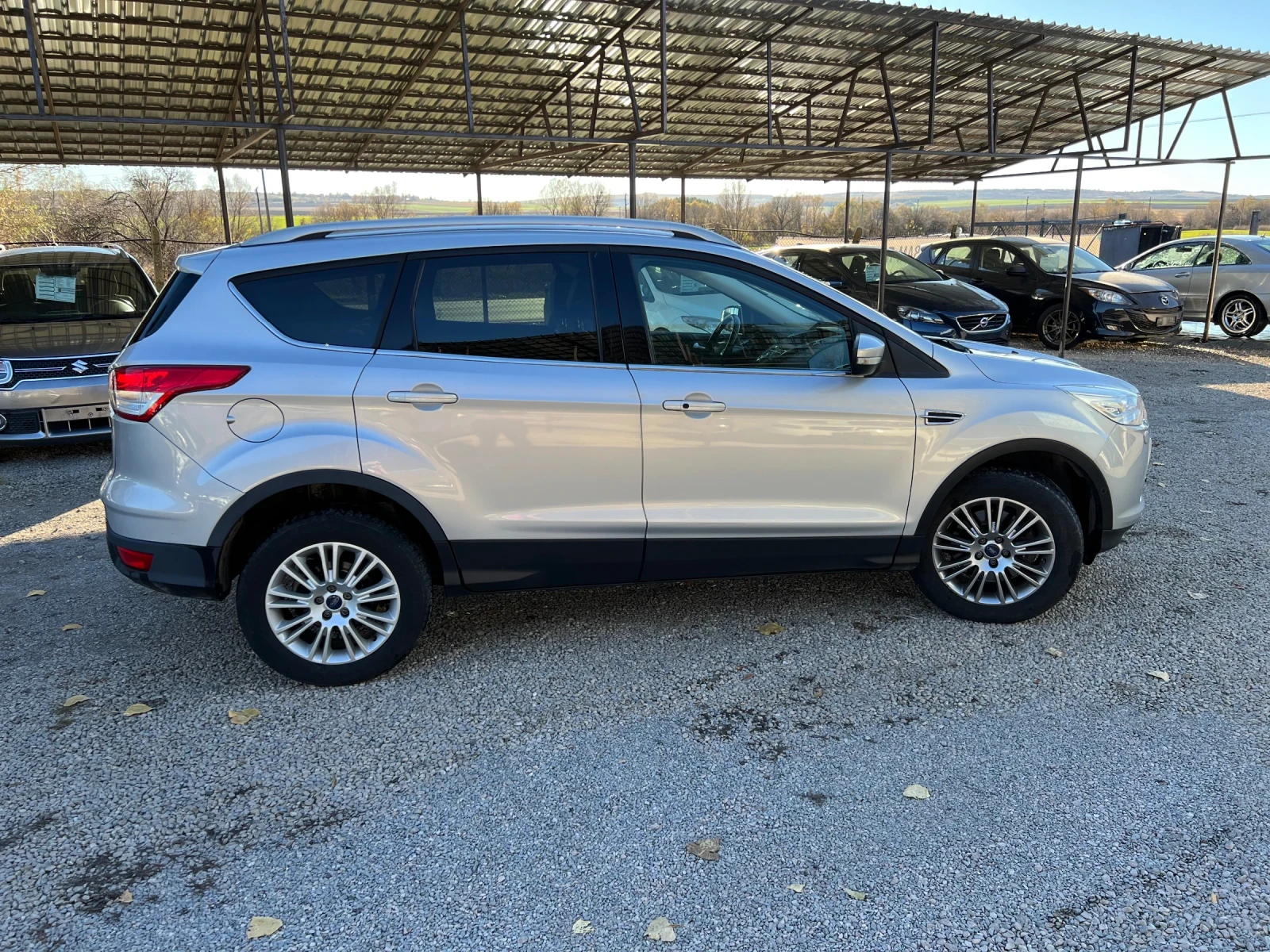 Ford Kuga 2.0TDCI-4x4-KEYLESS-HEATEDSEATS - изображение 4