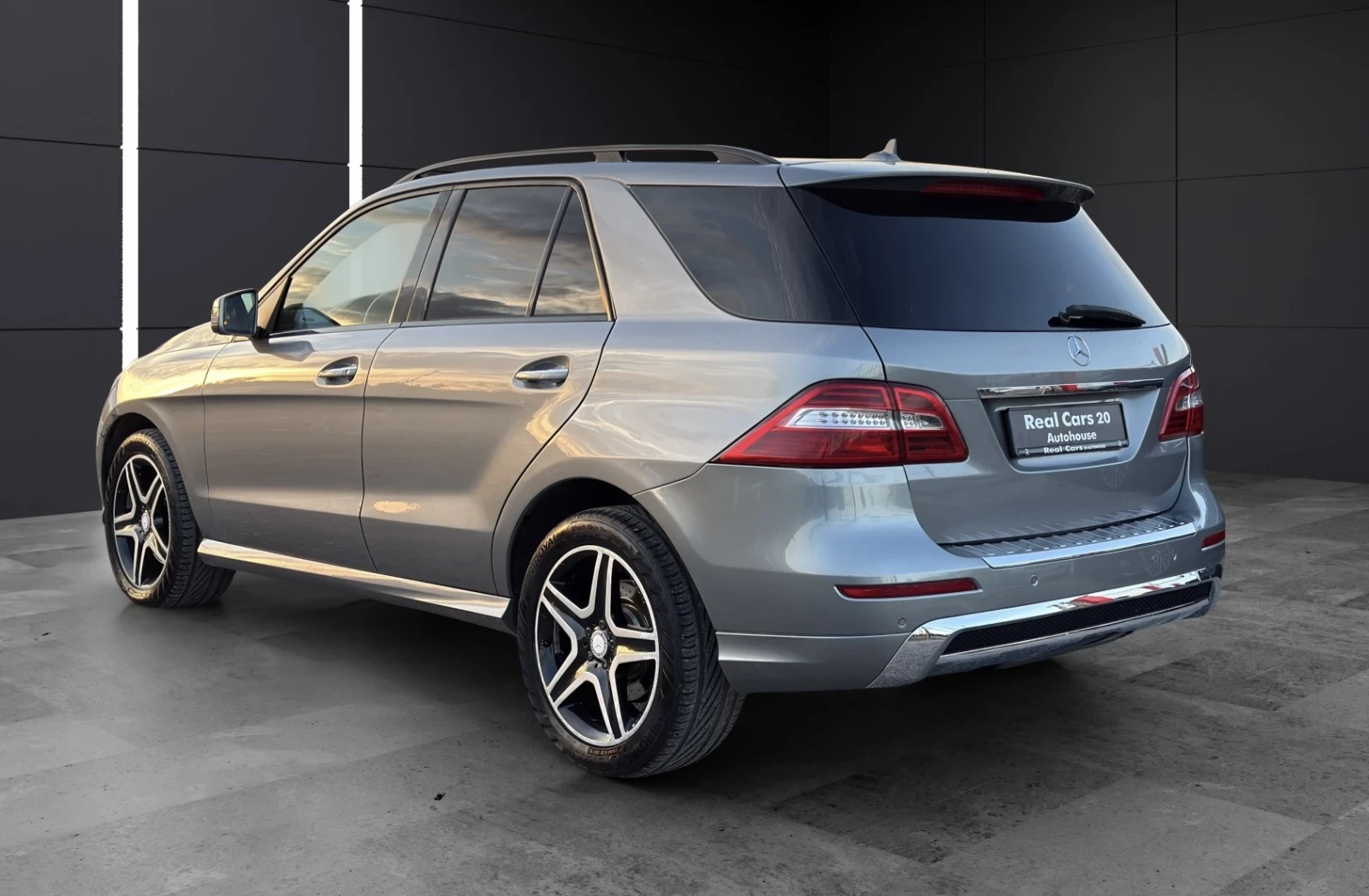 Mercedes-Benz ML 350 D* 4M* AMG* HARMAN KARDON* AIRMATIC* ОБДУХВАНЕ* PA - изображение 6