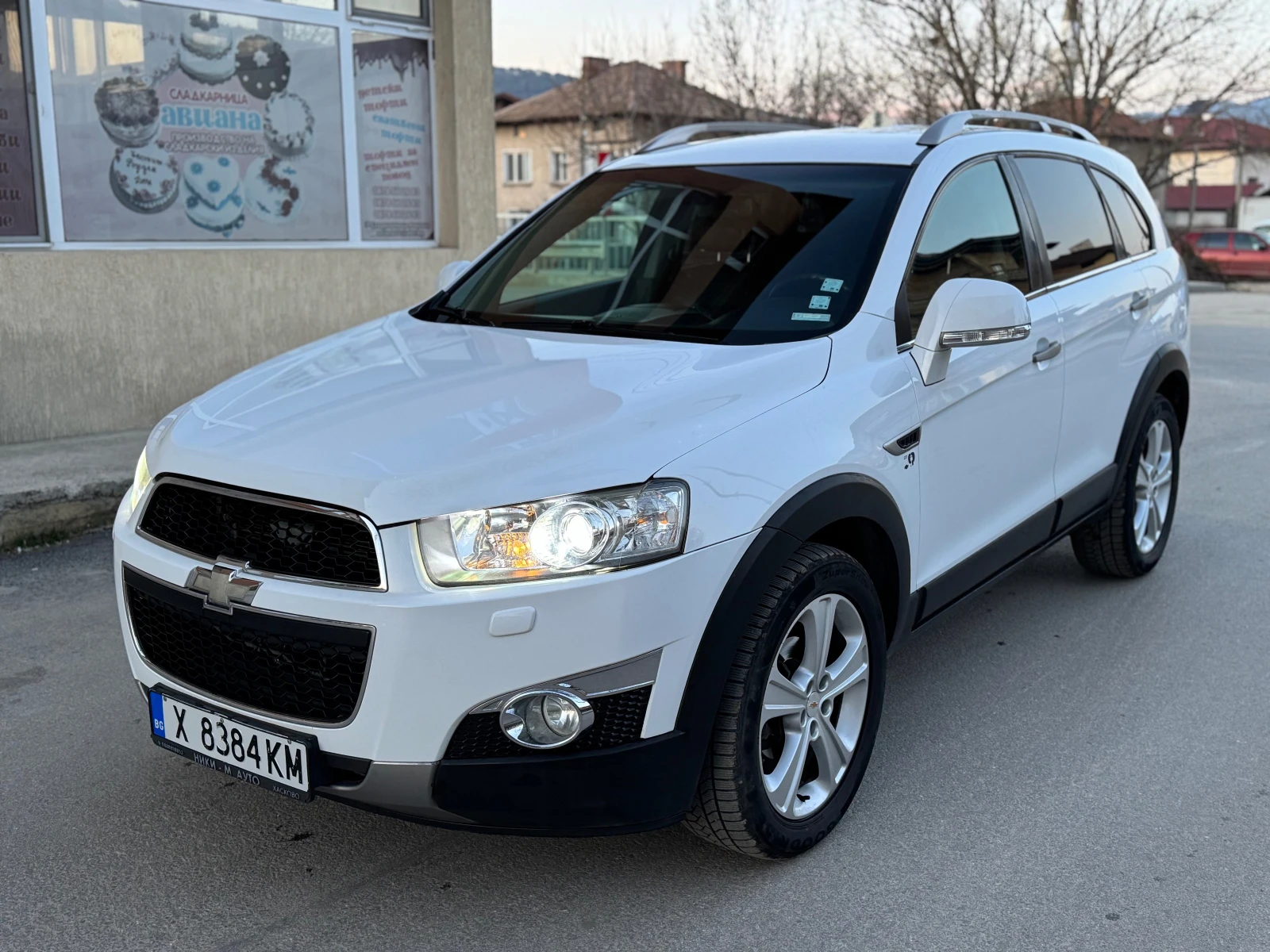 Chevrolet Captiva 2.2/4x4/Камера/Навигация/7местен/Кожа, снимка 12 - Автомобили и джипове - 53786255