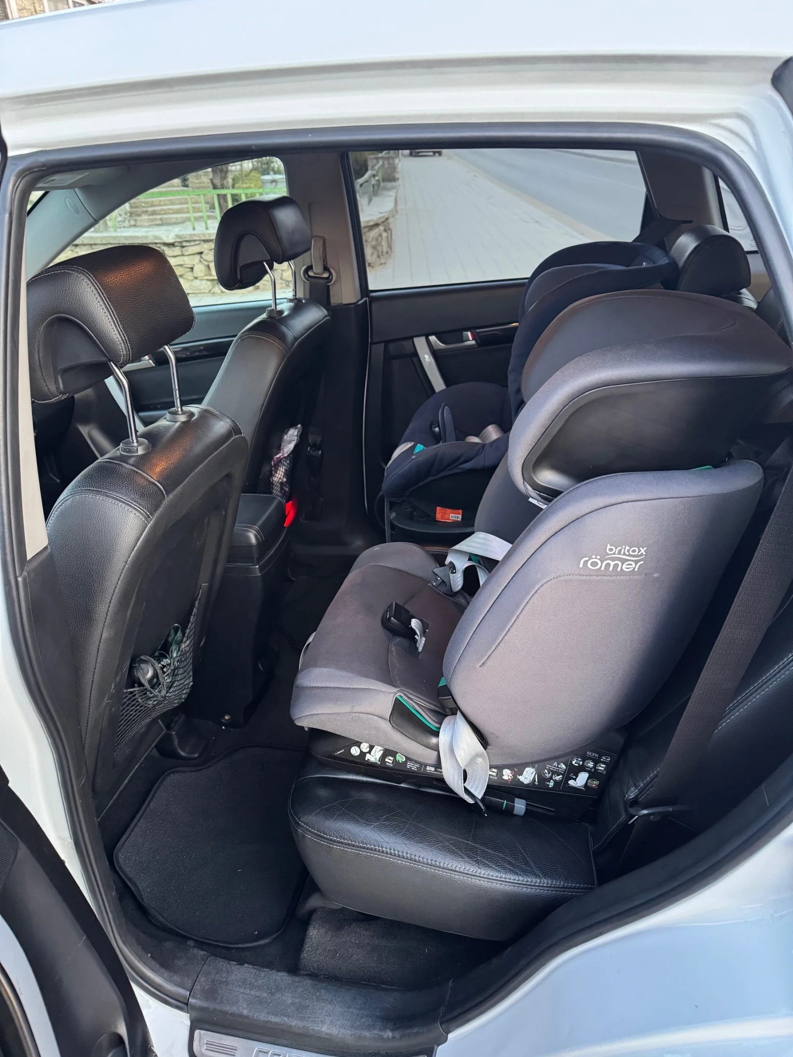 Chevrolet Captiva 2.2/4x4/Камера/Навигация/7местен/Кожа, снимка 9 - Автомобили и джипове - 53786255