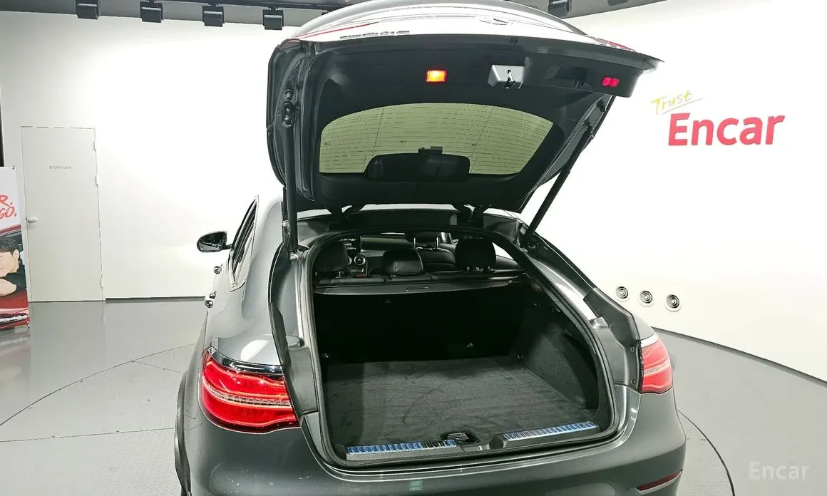 Mercedes-Benz GLC 43 AMG 2018* AMG DYNAMICA* BURMASTER* HEAD-UP* КРАЙНА ЦЕН, снимка 15 - Автомобили и джипове - 54073249