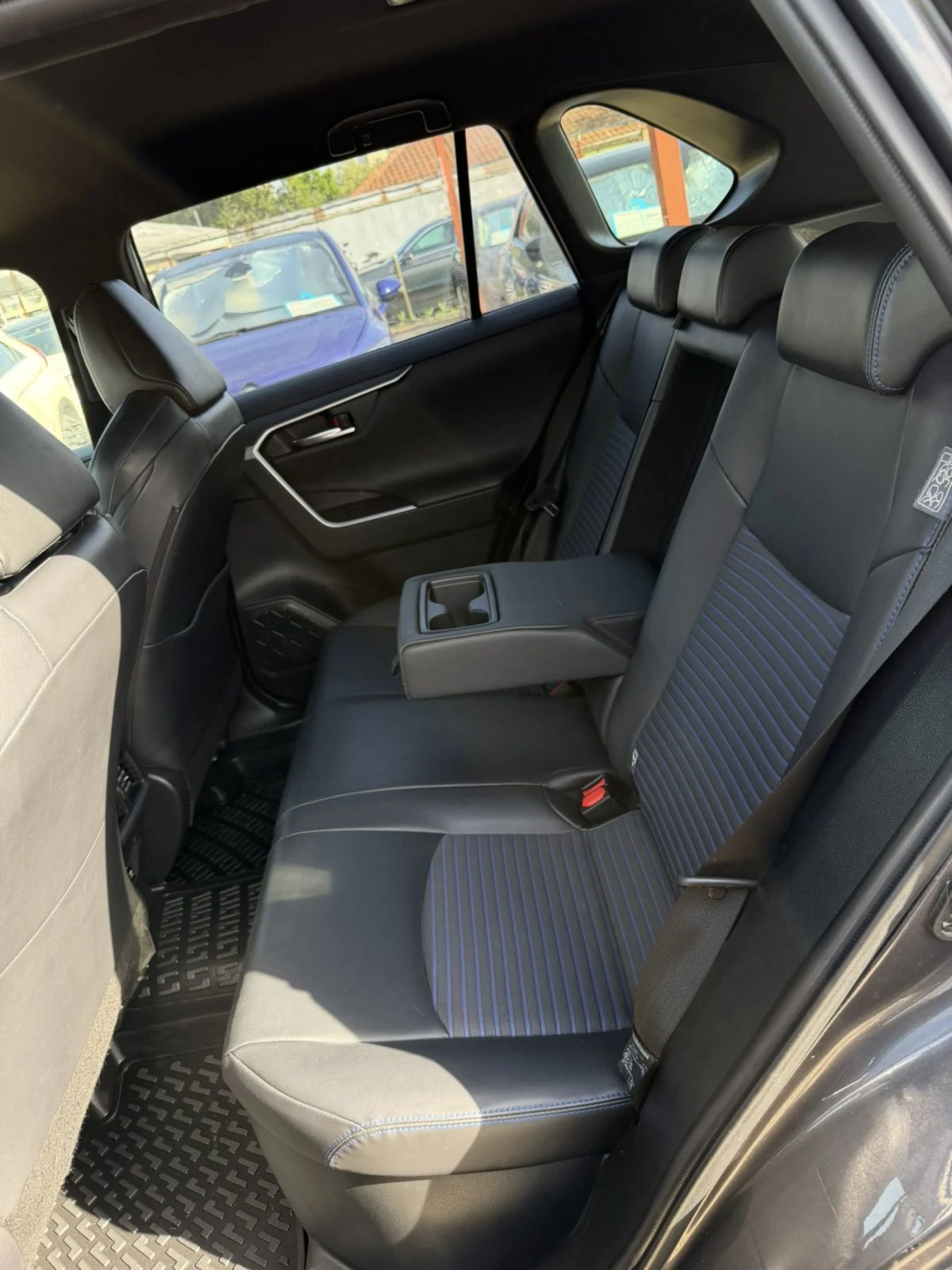 Toyota Rav4 2.5 HV STYLE 100%������ ������ ������ �����  | Mobile.bg � ����������� 15