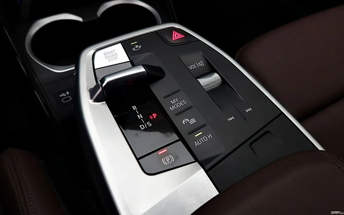 BMW X1 M Sport * Harman Kardon , снимка 15 - Автомобили и джипове - 54682213