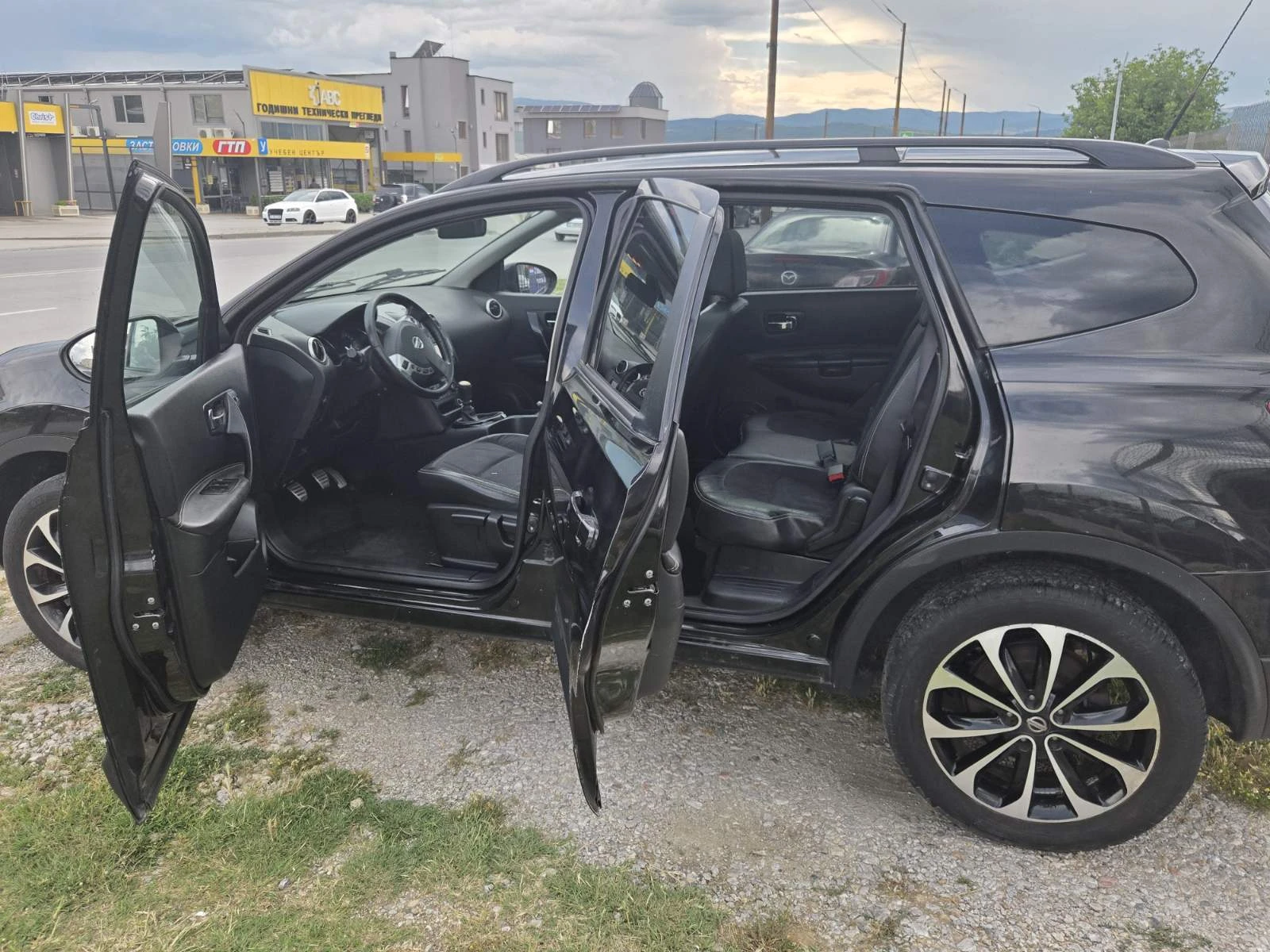 Nissan Qashqai 1.5 dCi+ 2, снимка 9 - Автомобили и джипове - 54863308