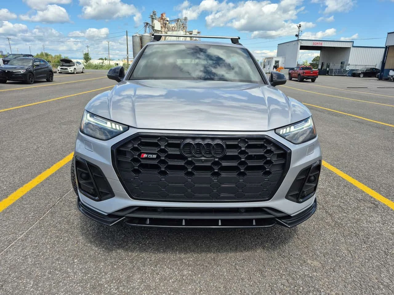Audi SQ5  Technik / 360 / DIS / MATRIX / B&O / АВТОКРЕДИТ , снимка 6 - Автомобили и джипове - 55435391