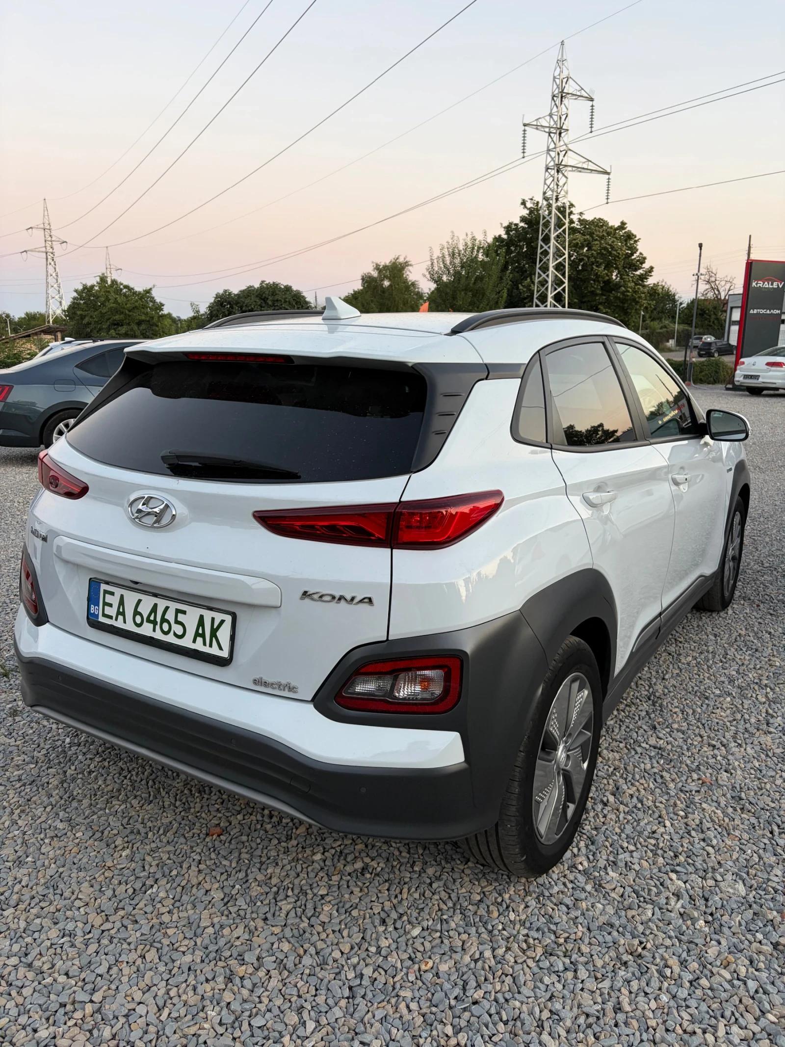 Hyundai Kona 64KW PREMIUM, снимка 4 - Автомобили и джипове - 55636349