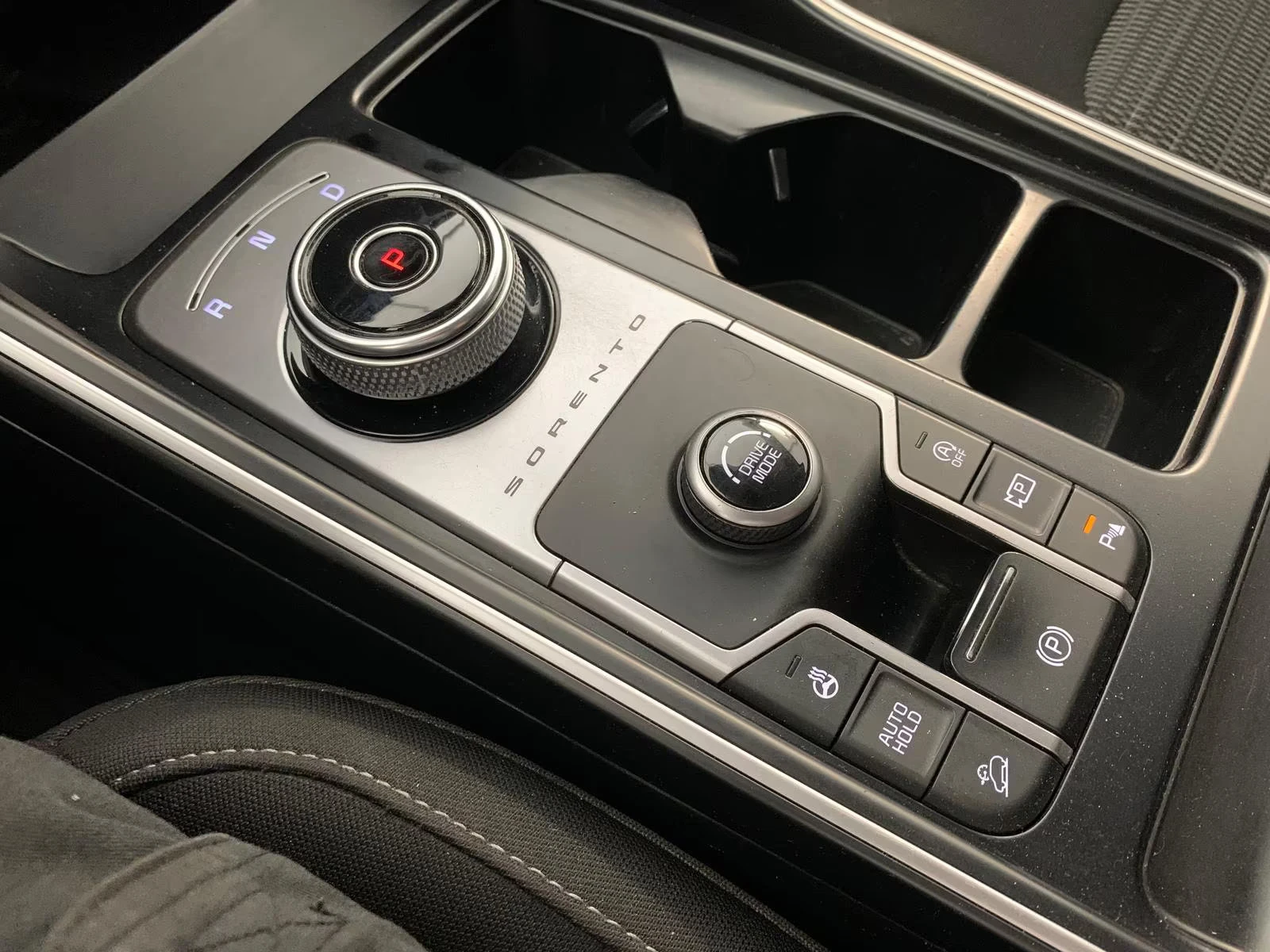 Kia Sorento VISION/201HP/ACC/CAM/AHK/CPLAY/LED/597q, снимка 12 - Автомобили и джипове - 55665789