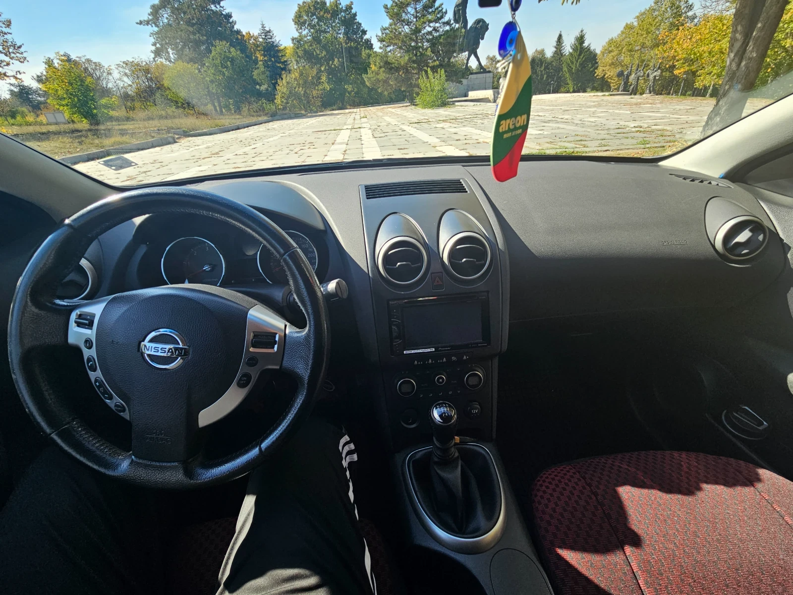 Nissan Qashqai, снимка 5 - Автомобили и джипове - 56432001