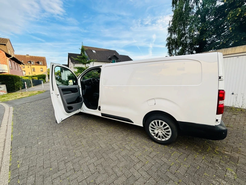 Opel Vivaro, снимка 4 - Бусове и автобуси - 53576367