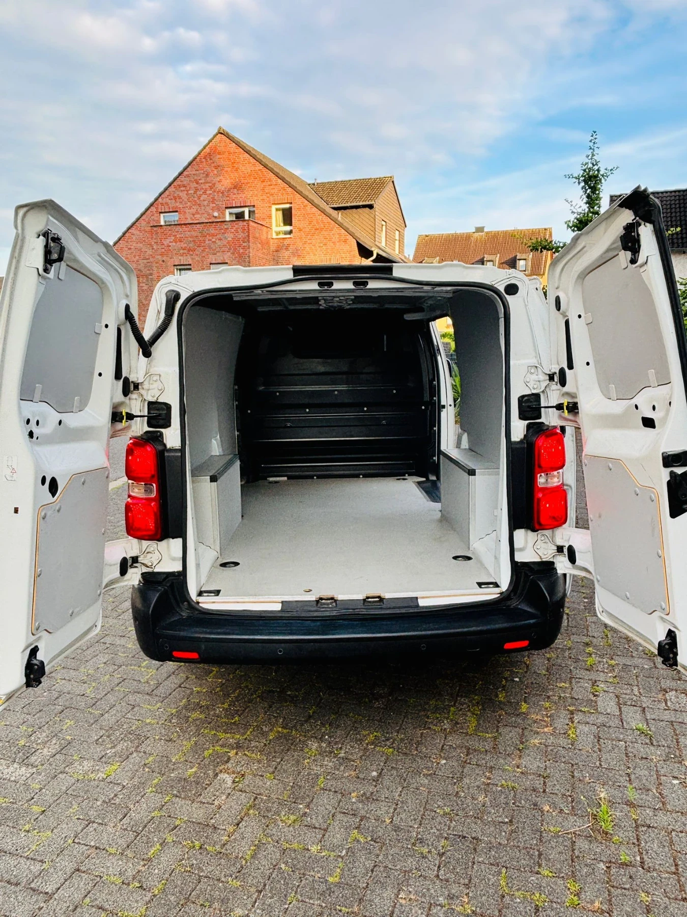 Opel Vivaro  - изображение 10