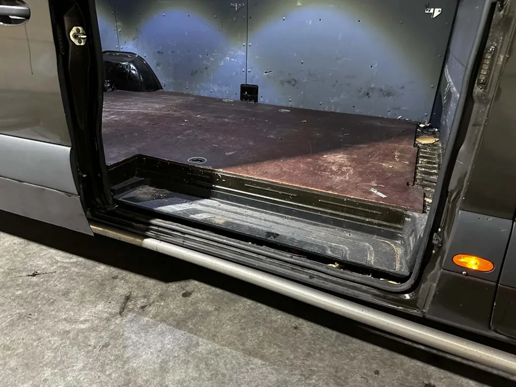 Mercedes-Benz Sprinter 314 2.2 CDI L3H2, снимка 11 - Бусове и автобуси - 56586004