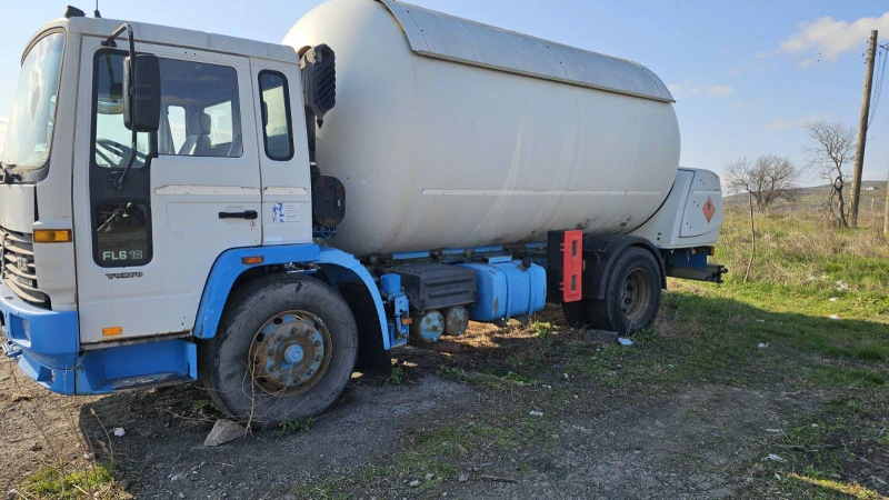 Volvo Fl 611 Газовоз, снимка 3 - Камиони - 49113212