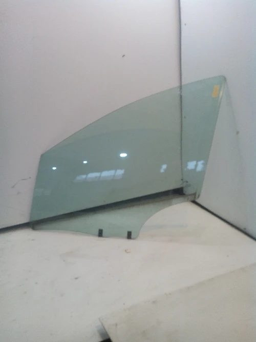 Стъкло странично предно ляво Пежо 407