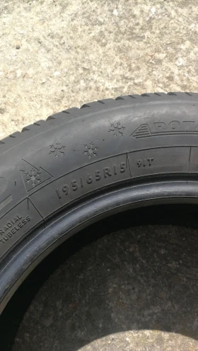 Гуми Зимни 195/65R15, снимка 4
