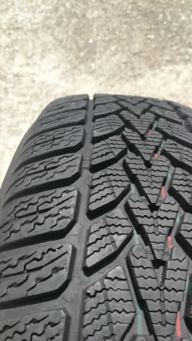 Гуми Зимни 195/65R15, снимка 3