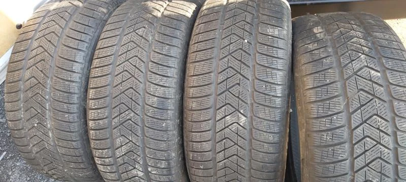 Гуми Зимни 255/50R19, снимка 1 - Гуми и джанти - 31141292